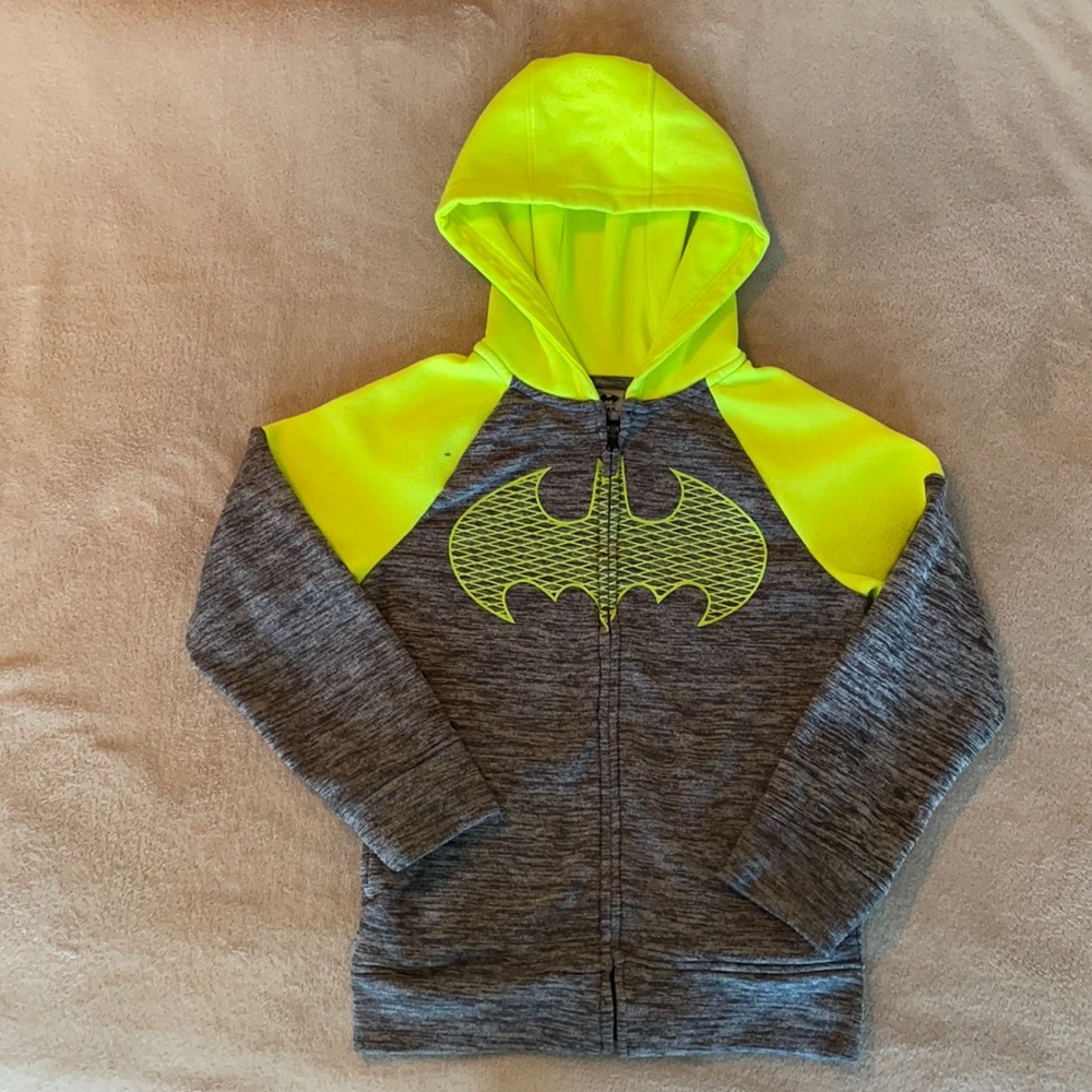 Used Batman boys sweater hoodie size 10/12